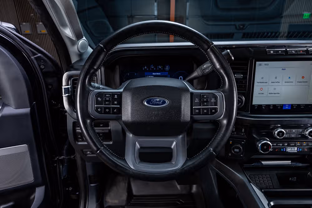 2023 Ford F-250 Super Duty Lariat Crew Cab Image 19