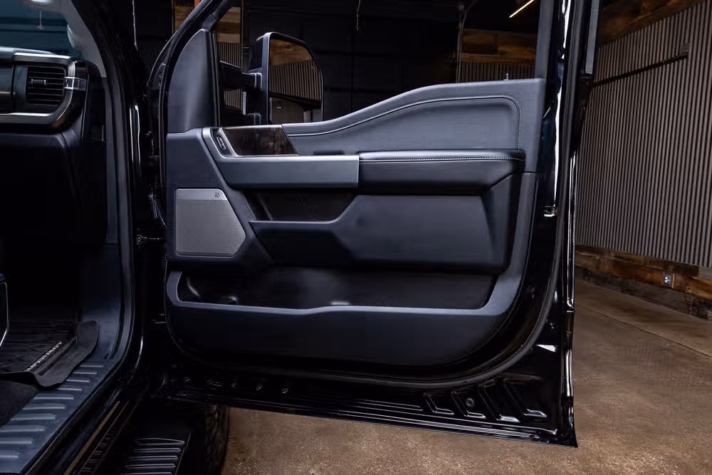 2023 Ford F-250 Super Duty Lariat Crew Cab Image 39