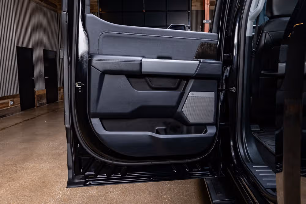 2023 Ford F-250 Super Duty Lariat Crew Cab Image 40