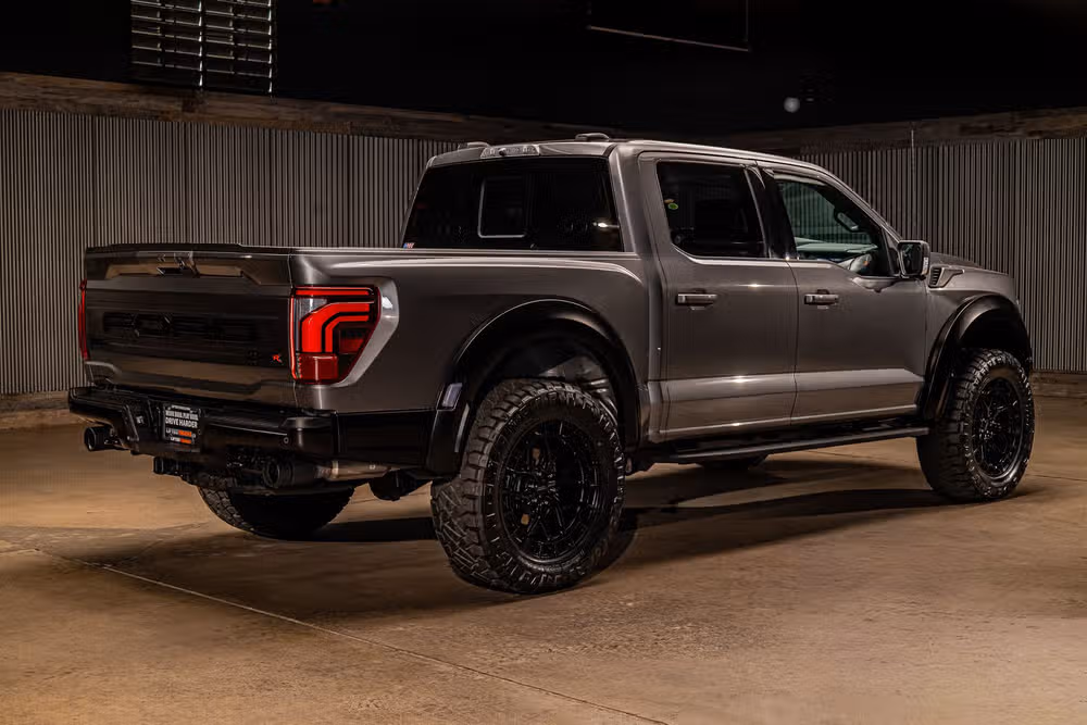 2025 Ford F-150 Raptor R SuperCrew Image 10