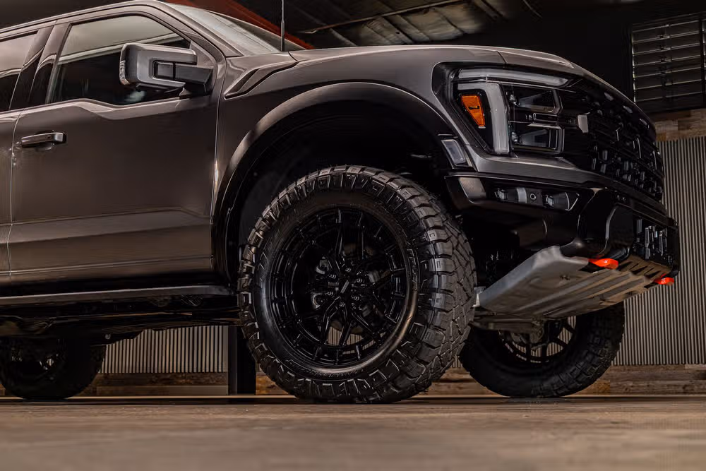 2025 Ford F-150 Raptor R SuperCrew Image 12