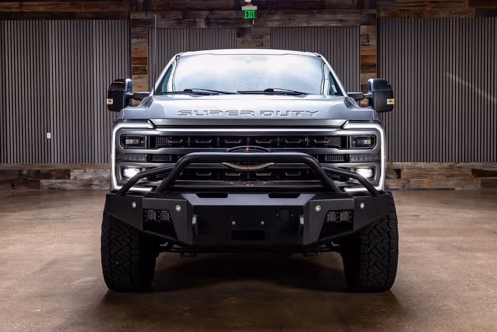 2024 Ford F-350 Super Duty Platinum Crew Cab Image 2