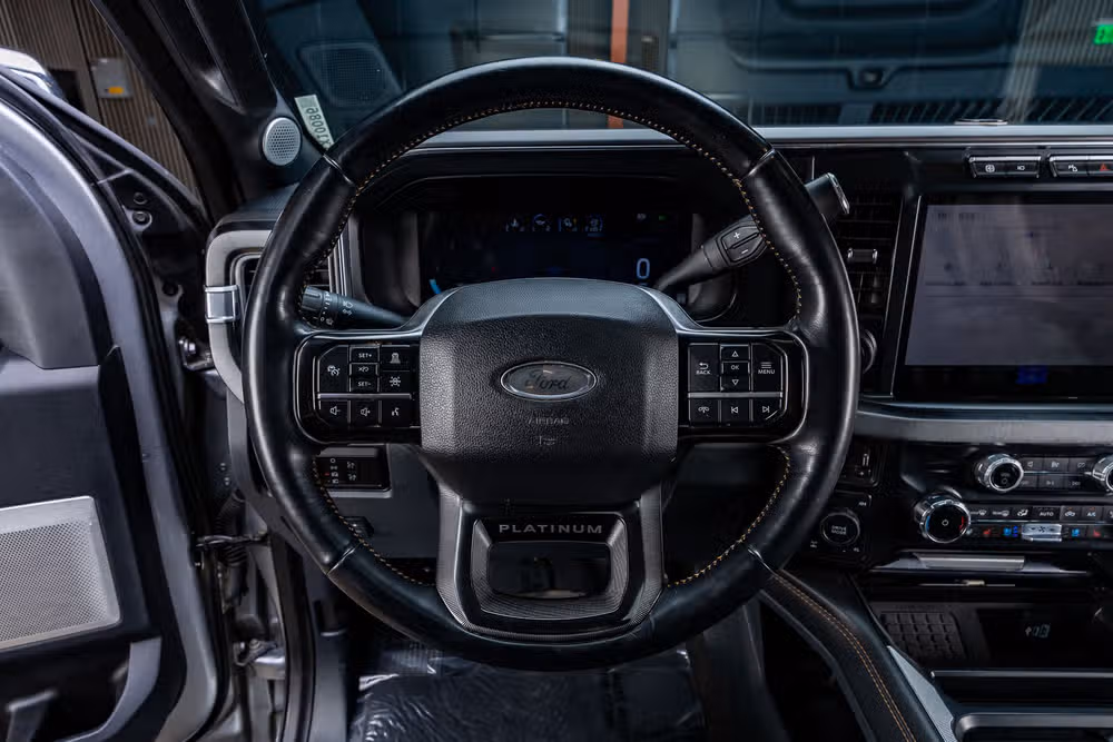 2024 Ford F-350 Super Duty Platinum Crew Cab Image 18