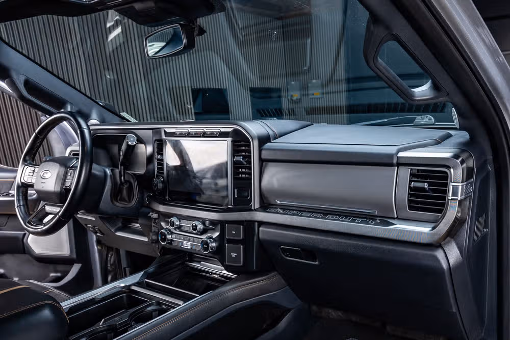 2024 Ford F-350 Super Duty Platinum Crew Cab Image 17