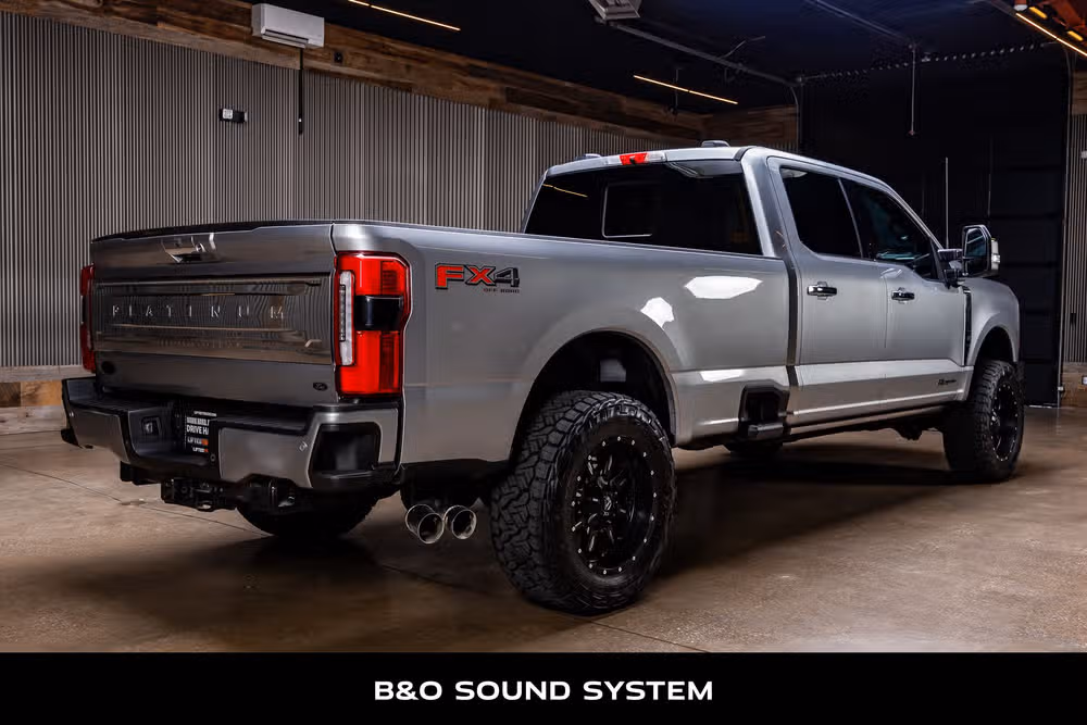 2024 Ford F-350 Super Duty Platinum Crew Cab Image 9