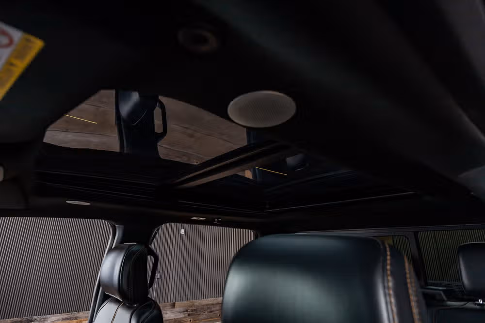 2024 Ford F-350 Super Duty Platinum Crew Cab Image 31
