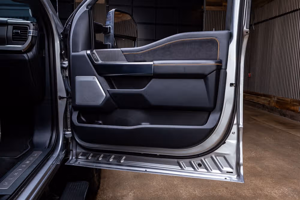 2024 Ford F-350 Super Duty Platinum Crew Cab Image 38