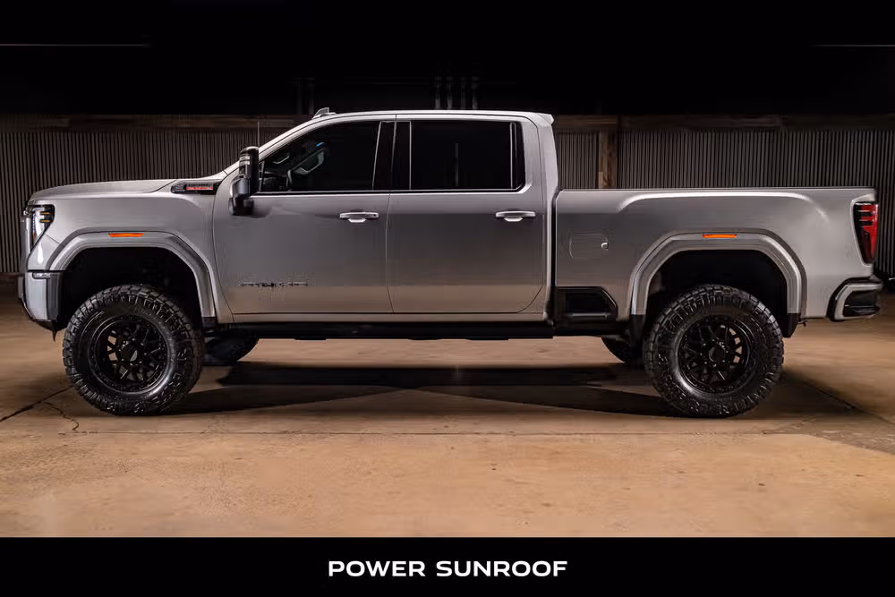 2026 GMC Sierra 2500HD AT4 Crew Cab Image 5