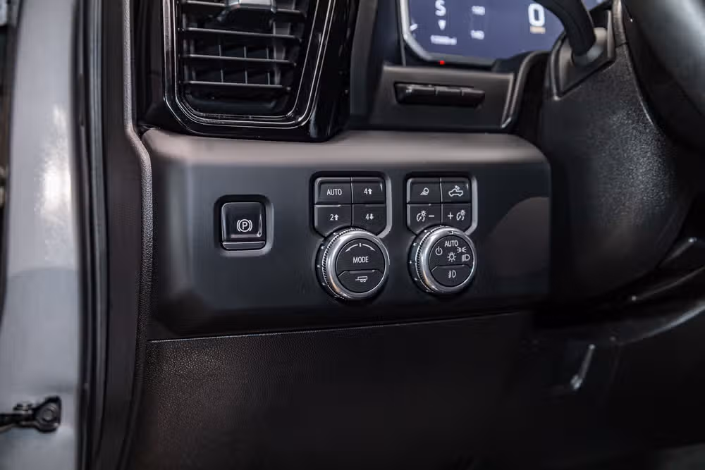 2026 GMC Sierra 2500HD AT4 Crew Cab Image 16