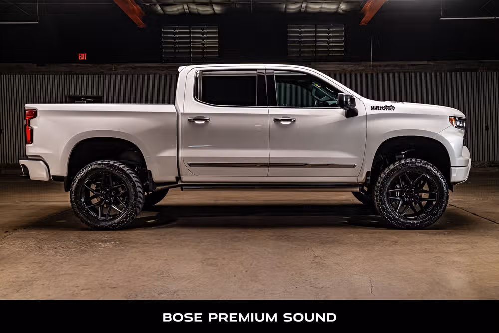 2024 Chevrolet Silverado 1500 High Country Crew Cab Image 9