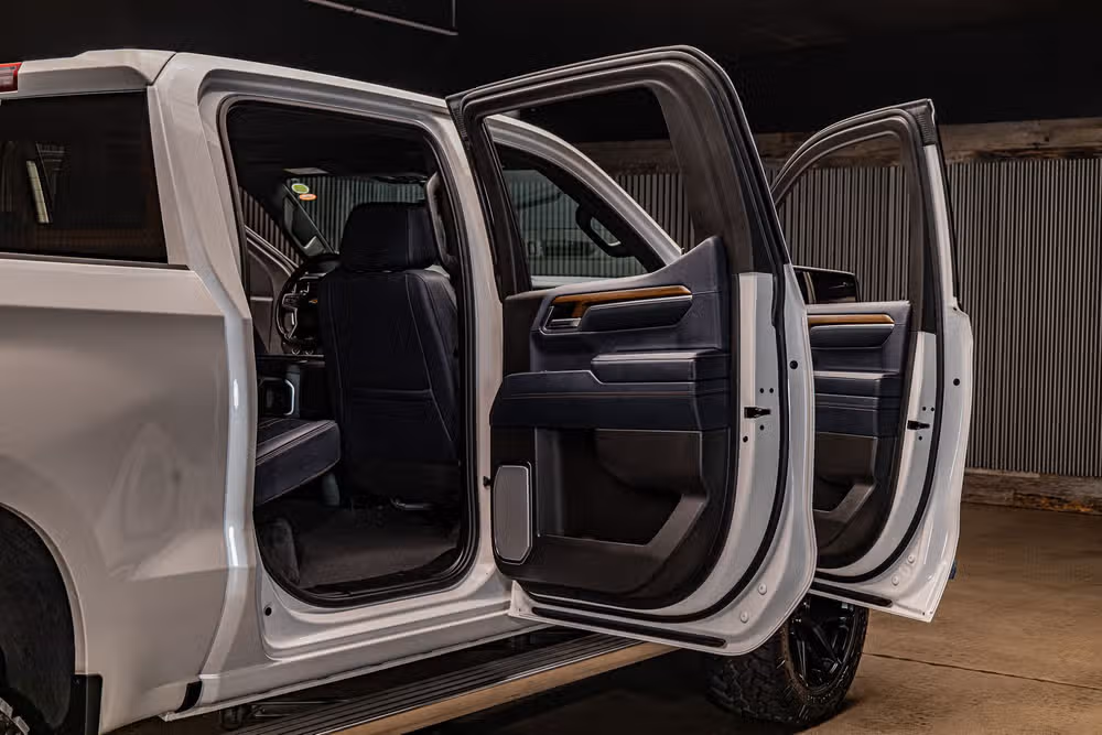 2024 Chevrolet Silverado 1500 High Country Crew Cab Image 32