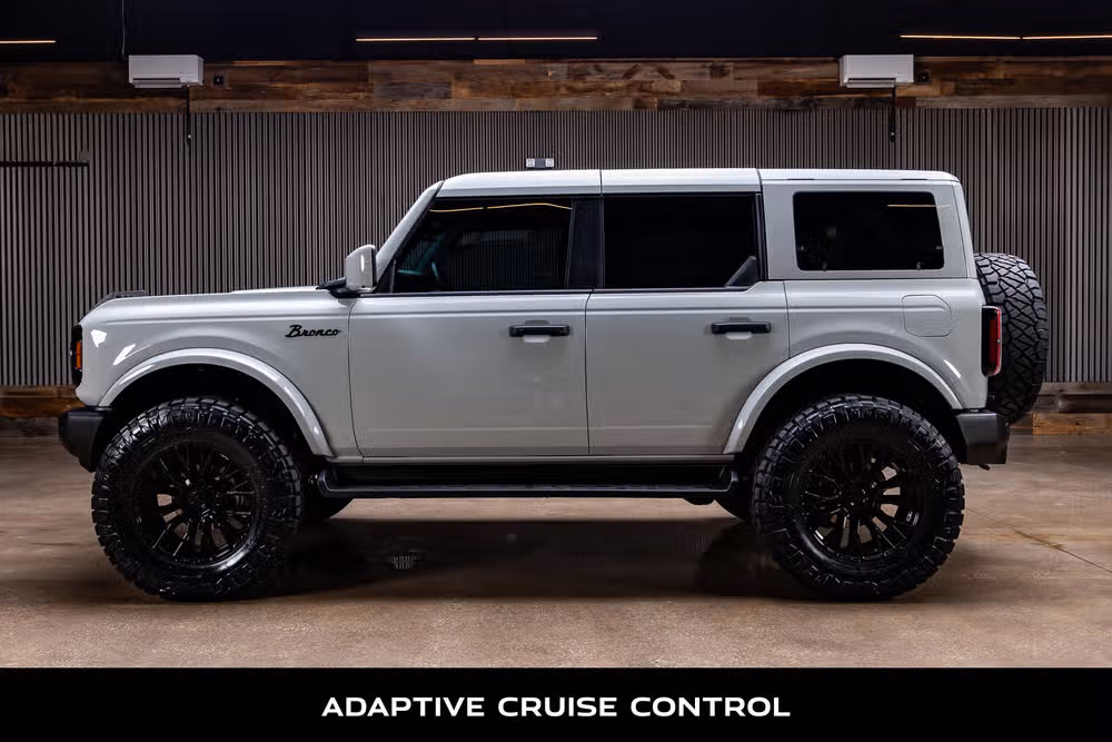 2026 Ford Bronco Outer Banks Image 6