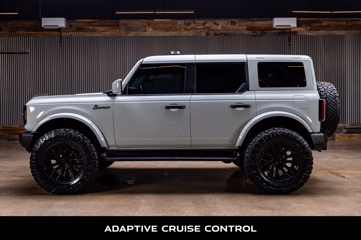 2026 Ford Bronco Outer Banks
