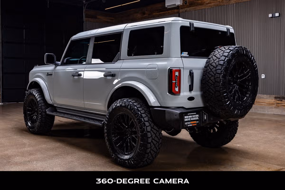 2026 Ford Bronco Outer Banks