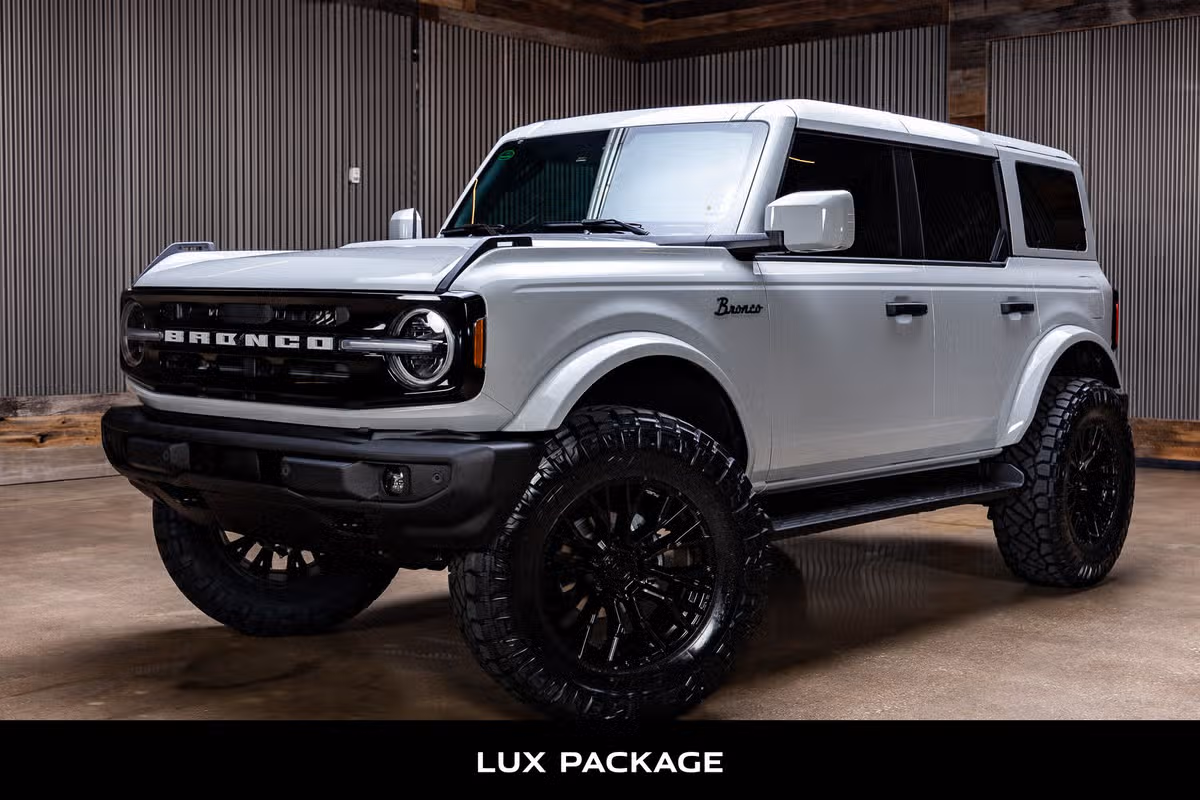 2026 Ford Bronco Outer Banks