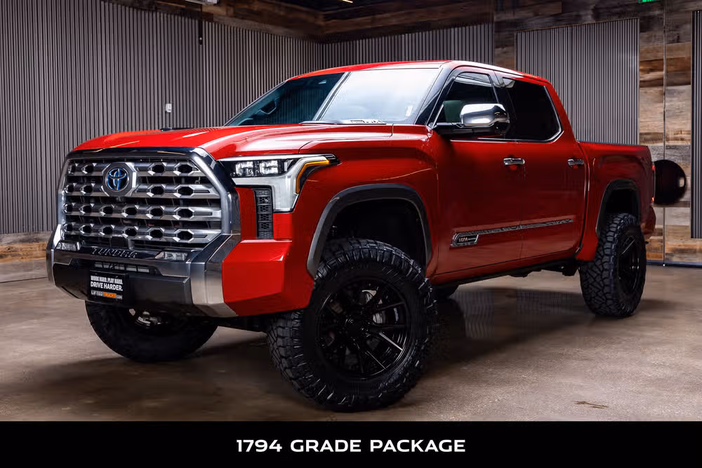2023 Toyota Tundra 1794 Edition HV CrewMax Image 5