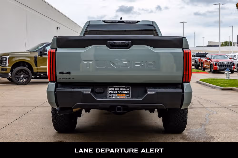 2024 Toyota Tundra SR5 CrewMax Image 7