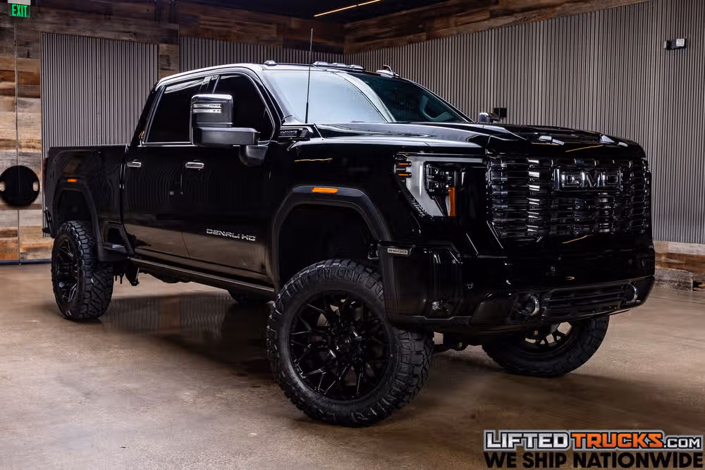 2025 GMC Sierra 2500HD Denali Ultimate Crew Cab Image 1