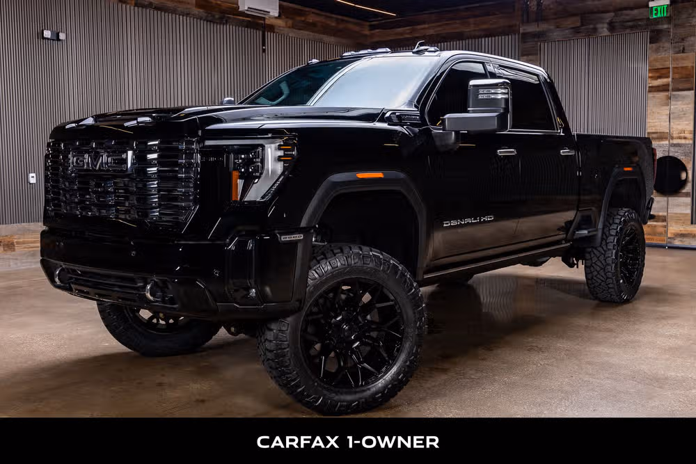 2025 GMC Sierra 2500HD Denali Ultimate Crew Cab Image 5