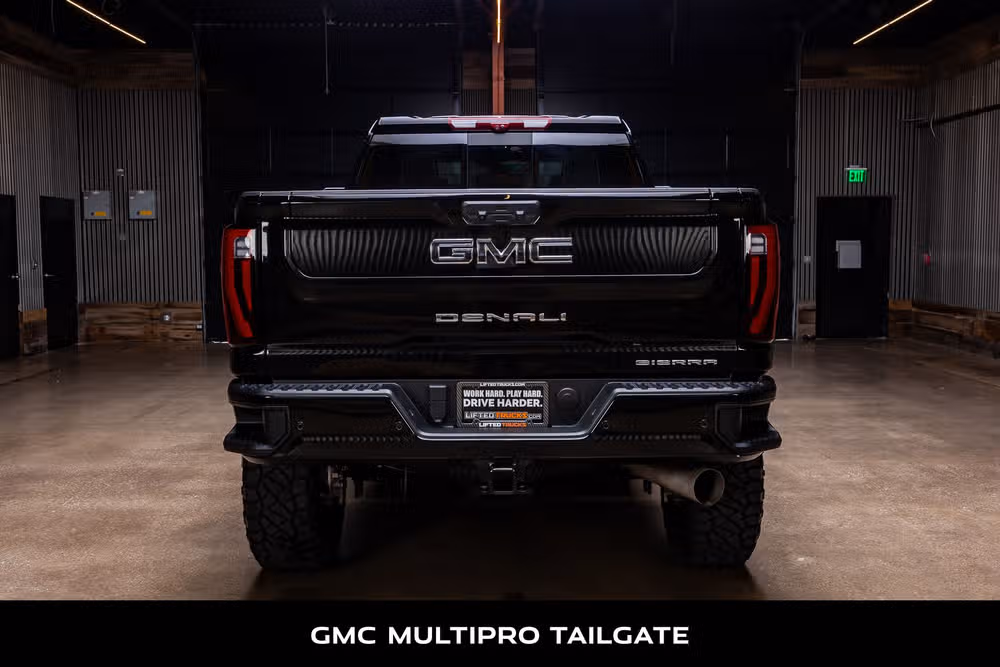 2025 GMC Sierra 2500HD Denali Ultimate Crew Cab Image 8