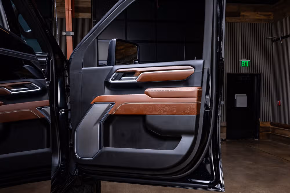 2025 GMC Sierra 2500HD Denali Ultimate Crew Cab Image 38