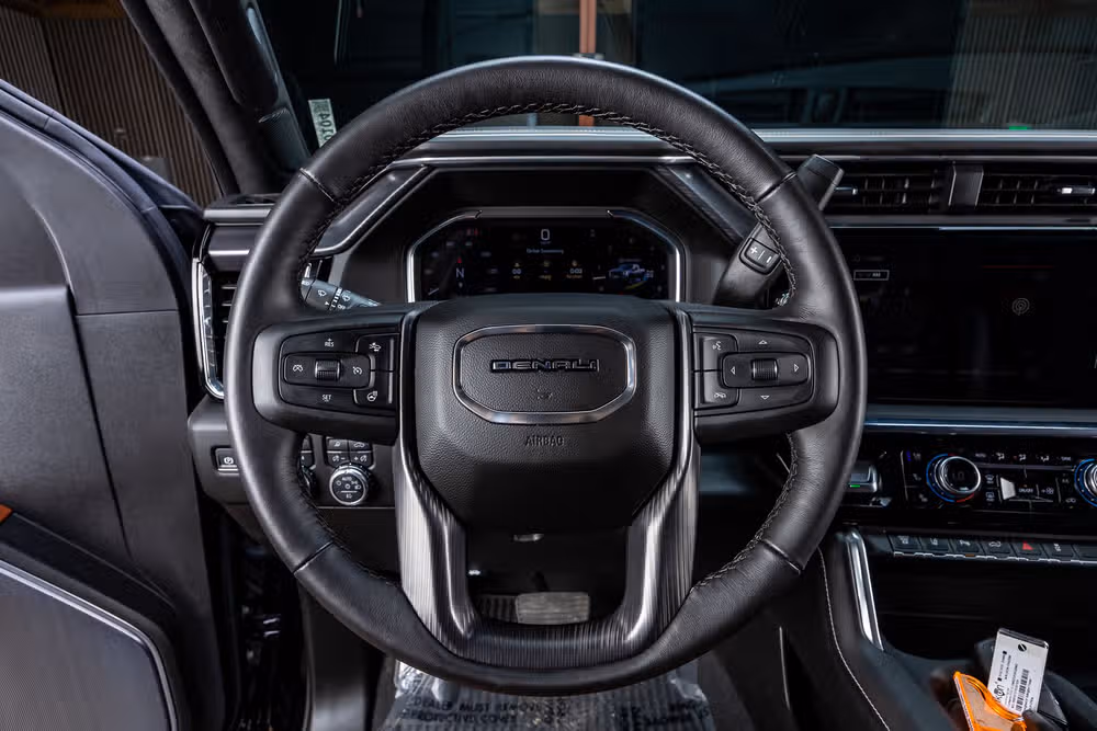 2025 GMC Sierra 2500HD Denali Ultimate Crew Cab Image 19