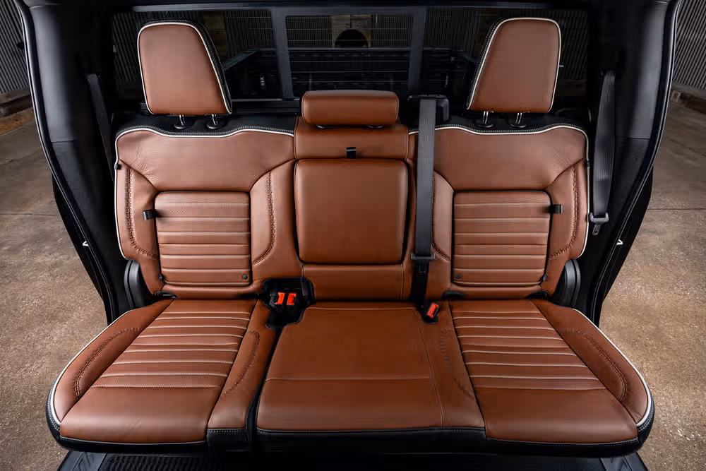 2025 GMC Sierra 2500HD Denali Ultimate Crew Cab Image 36