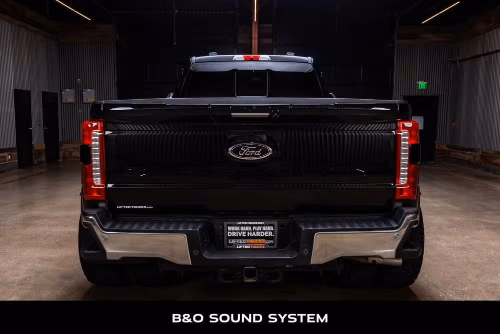 2024 Ford F-350 Super Duty Lariat Crew Cab Image 8