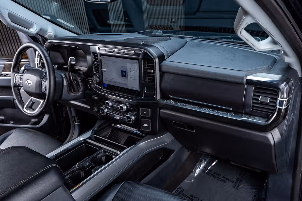 2024 Ford F-350 Super Duty Lariat Crew Cab Image 18