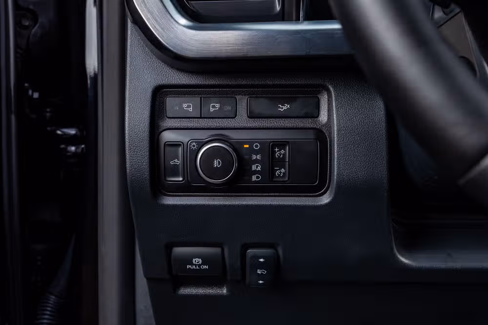 2024 Ford F-350 Super Duty Lariat Crew Cab Image 22
