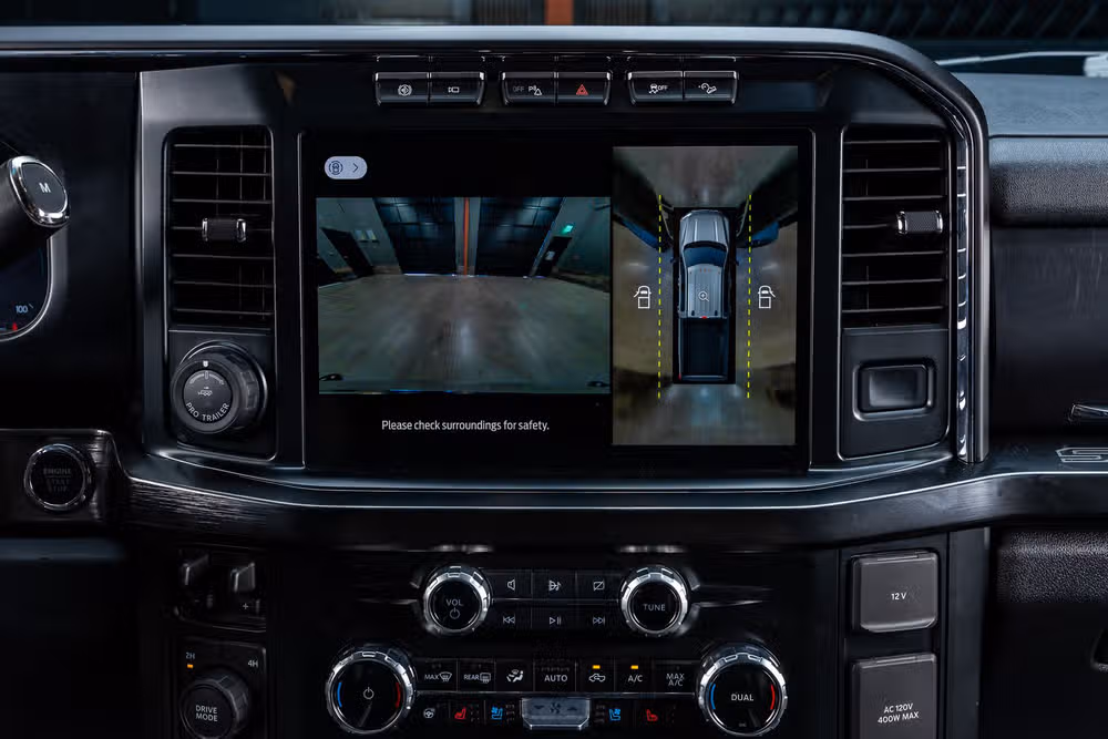 2024 Ford F-350 Super Duty Lariat Crew Cab Image 26