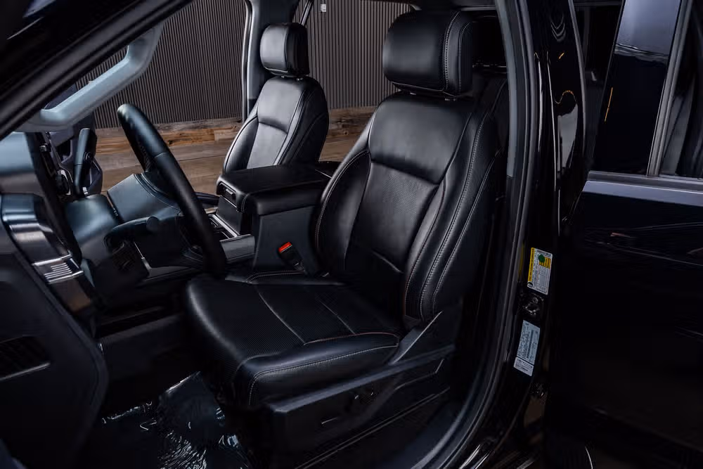 2024 Ford F-350 Super Duty Lariat Crew Cab Image 30