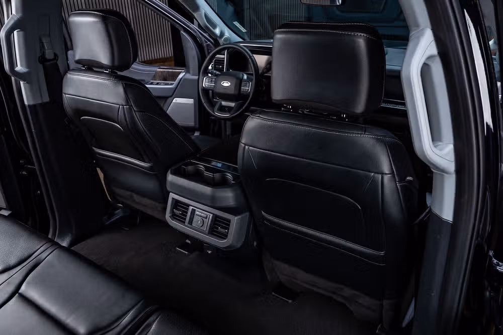 2024 Ford F-350 Super Duty Lariat Crew Cab Image 32