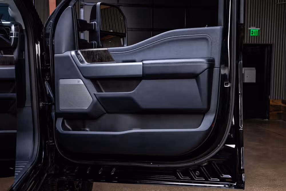 2024 Ford F-350 Super Duty Lariat Crew Cab Image 37