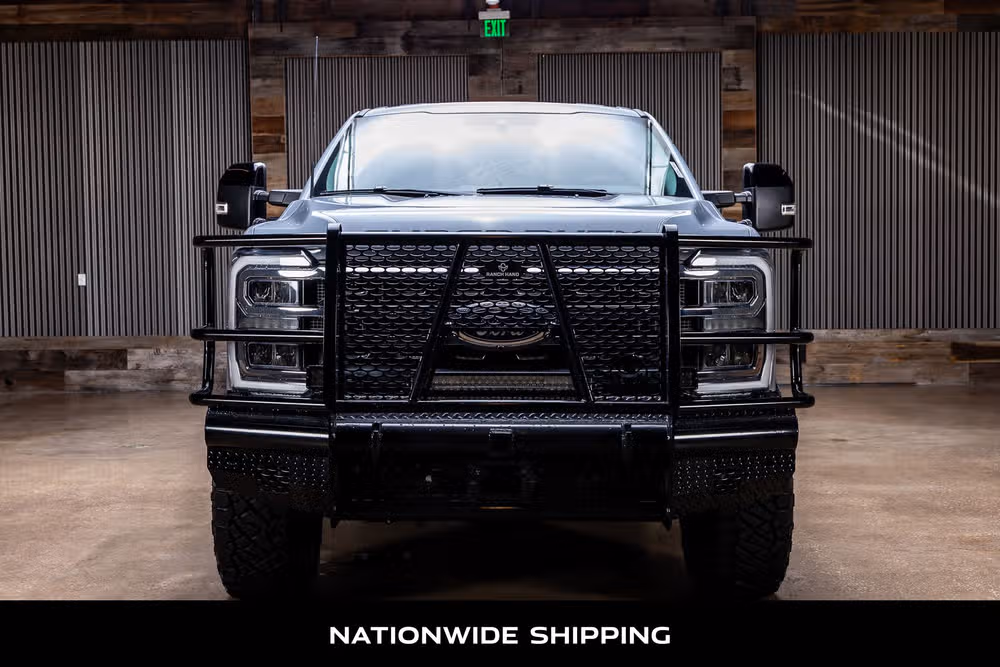 2025 Ford F-350 Super Duty Lariat Crew Cab Image 4