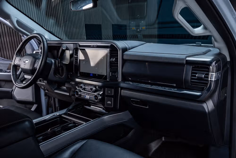 2025 Ford F-350 Super Duty Lariat Crew Cab Image 18