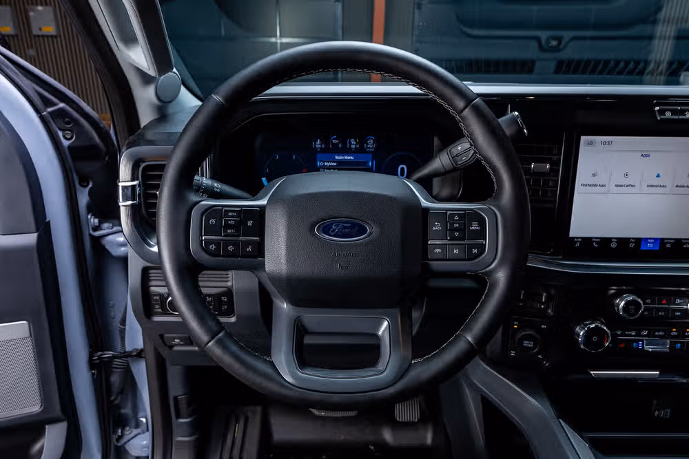2025 Ford F-350 Super Duty Lariat Crew Cab Image 19
