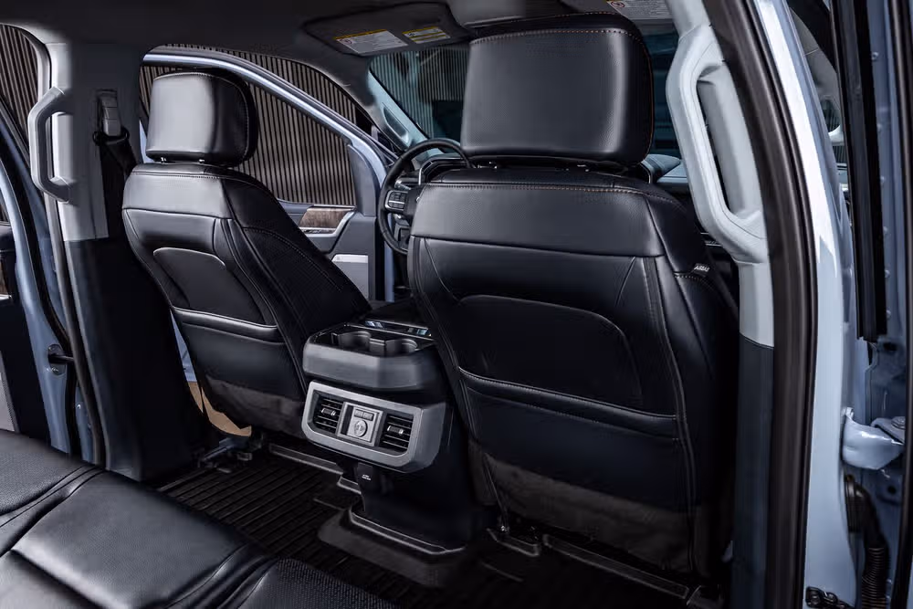 2025 Ford F-350 Super Duty Lariat Crew Cab Image 33