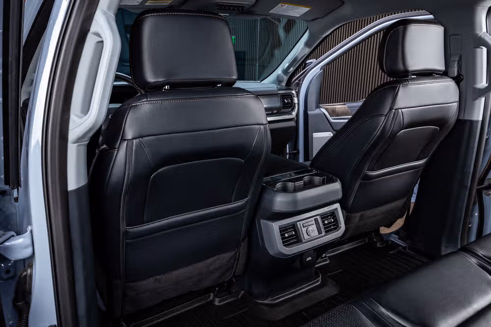 2025 Ford F-350 Super Duty Lariat Crew Cab Image 35