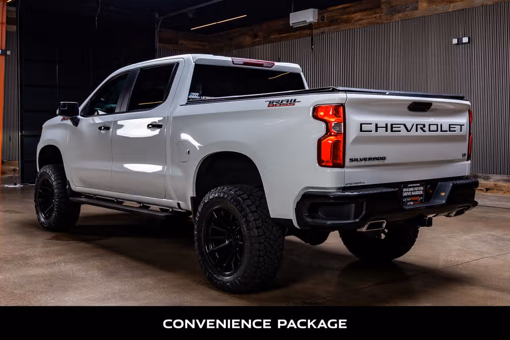 2023 Chevrolet Silverado 1500 LT Trail Boss Crew Cab Image 7