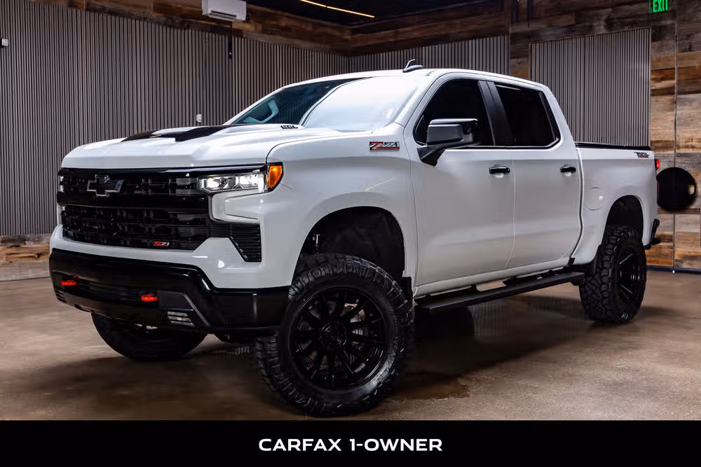 2023 Chevrolet Silverado 1500 LT Trail Boss Crew Cab Image 5