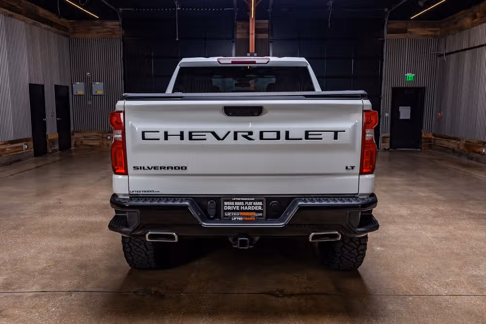 2023 Chevrolet Silverado 1500 LT Trail Boss Crew Cab Image 8