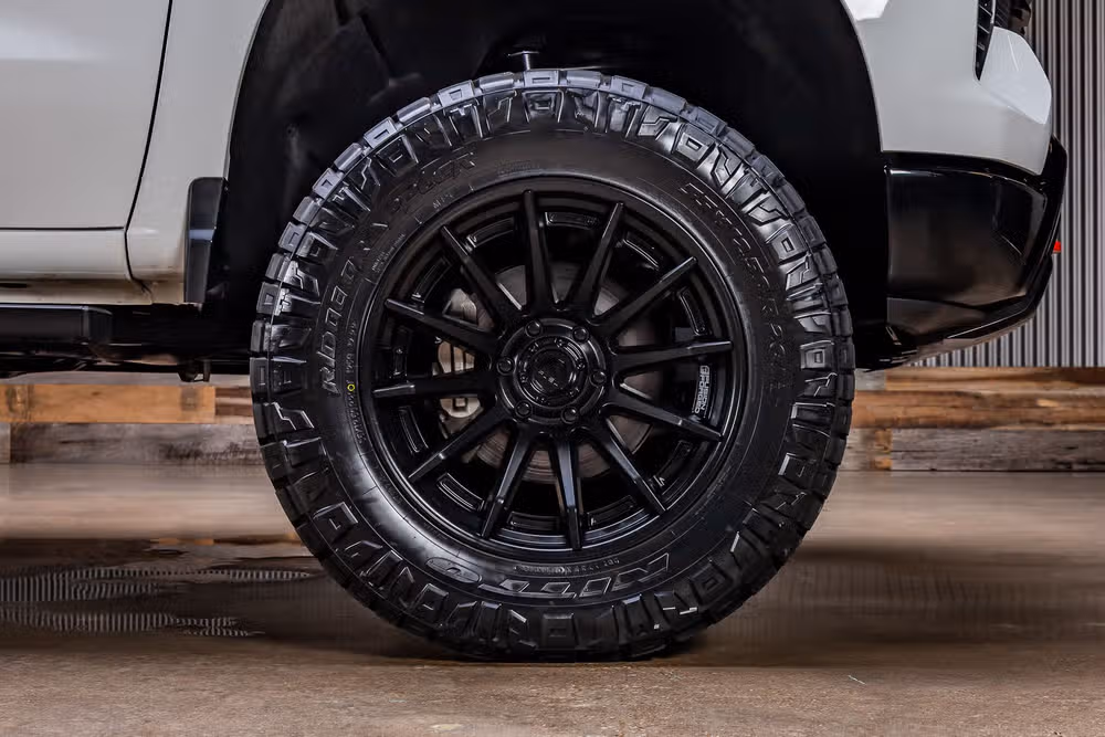 2023 Chevrolet Silverado 1500 LT Trail Boss Crew Cab Image 12