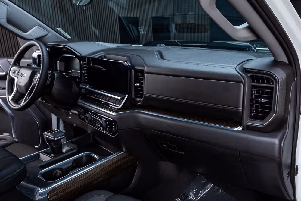 2023 Chevrolet Silverado 1500 LT Trail Boss Crew Cab Image 18