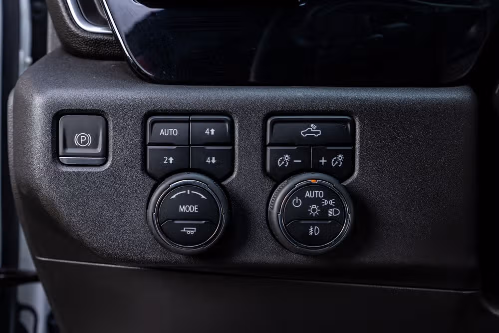 2023 Chevrolet Silverado 1500 LT Trail Boss Crew Cab Image 22