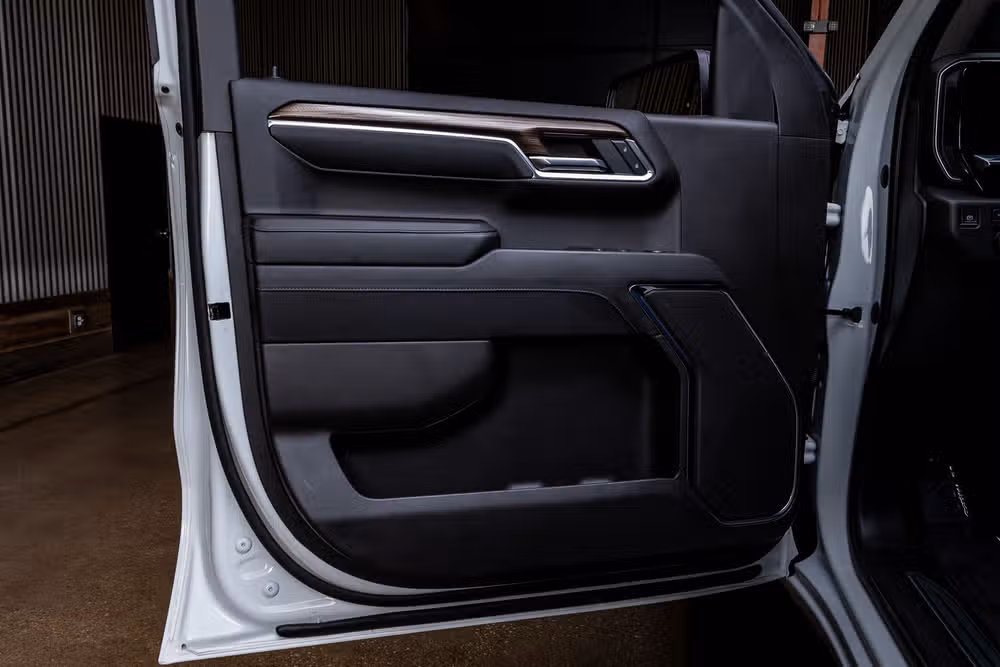 2023 Chevrolet Silverado 1500 LT Trail Boss Crew Cab Image 36