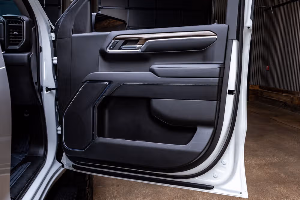 2023 Chevrolet Silverado 1500 LT Trail Boss Crew Cab Image 37
