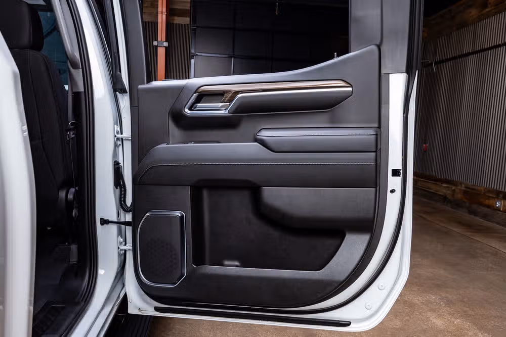 2023 Chevrolet Silverado 1500 LT Trail Boss Crew Cab Image 39
