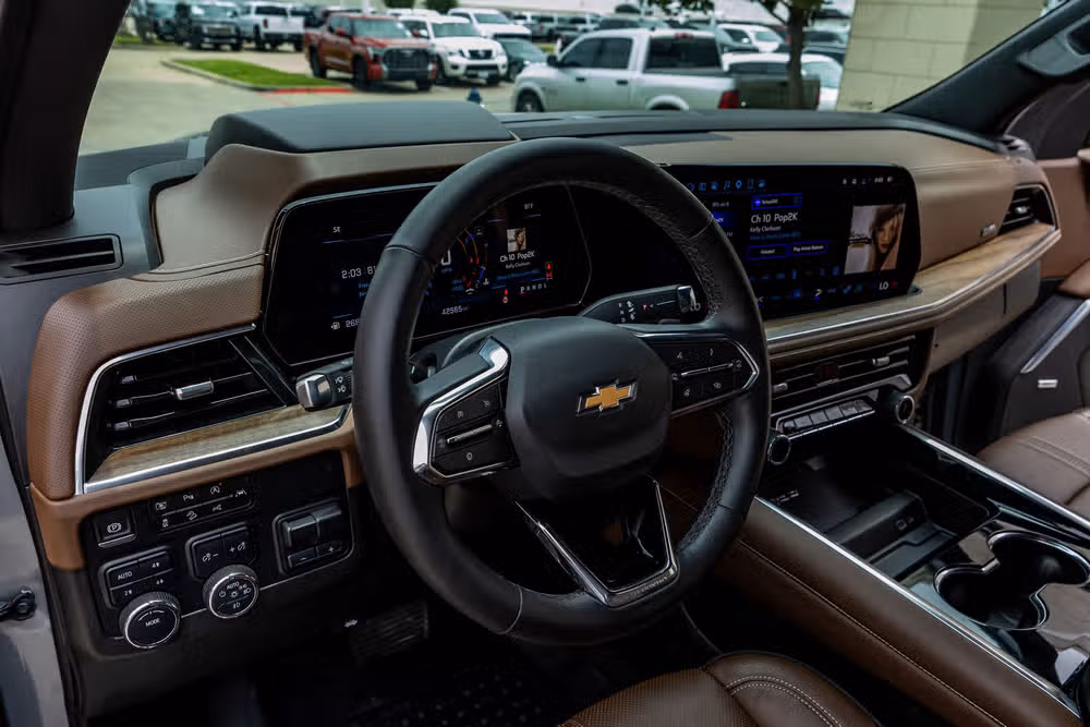 2025 Chevrolet Tahoe High Country Image 17