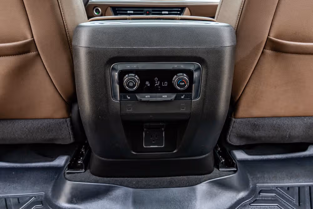 2025 Chevrolet Tahoe High Country Image 34